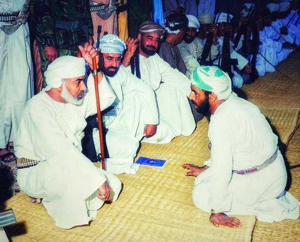 علّمنا هذا القائد.. أن المسؤول يحاور ويسمع بكل اهتمام وتواضع ورغبة صادقة بخدمة من أمامه، و…