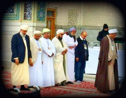 أنا ابن #عُمان.. سنيُّ الاتباع/إباضيُّ الاستفتاء/صوفيُ الهوى، ومعتقدي طرّزته بأفكار السيد …