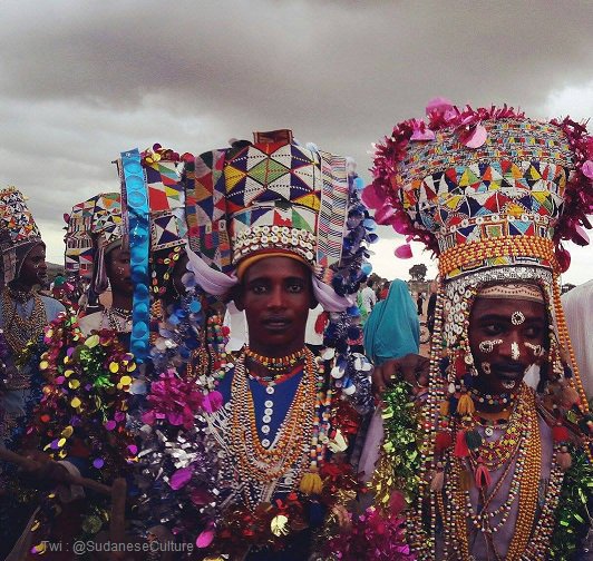 لأهلنا الأحبّة في السودان الشقيق.. ذائقة رفيعة في اختيار ألوان الأزياء.. أرواحهم الدافئة ب…