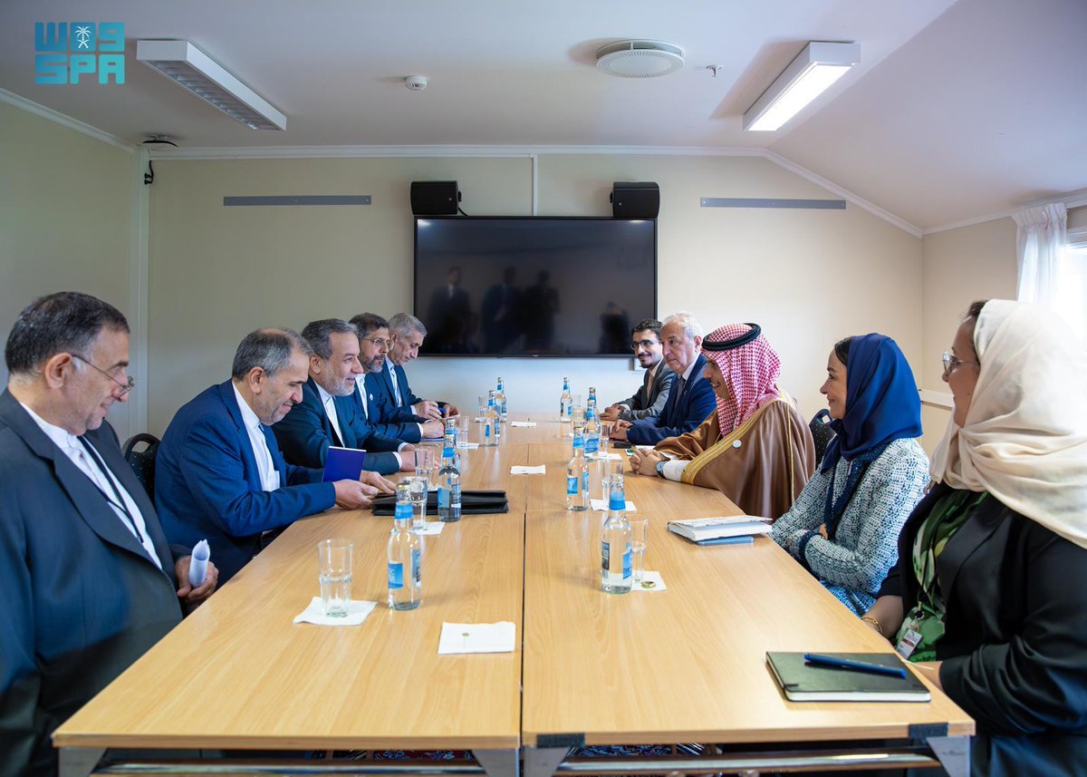 كلّ التوفيق للحضور العربي في أعمال المنتدى.. طاولات الحوار ساحات تقارب واحترام، في حين شاش…
