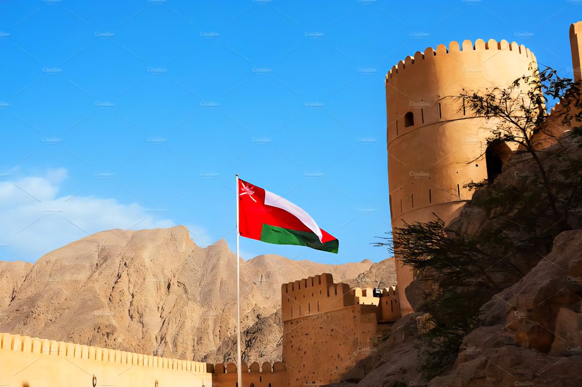 في إقليمٍ يقف على حافةٍ حرجة ومقلقة؛ يتحرّك وطني العزيز سلطنة #عُمان لاحتواء التصعيد، ونزع…