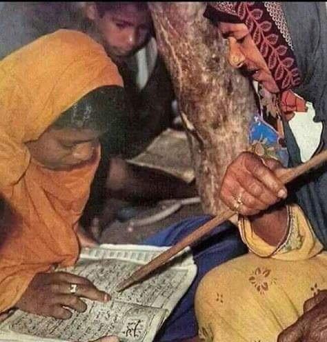 إنّ #يوم_المرأه_العُمانية هو (مرآة وعينا) جميعاً؛ إمّا نصلح ملامحنا (فيها)، أو نكتفي بانعك…