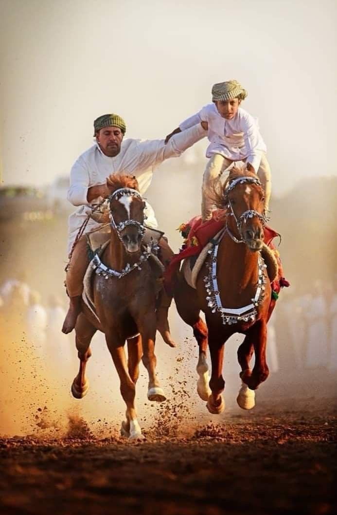 "كن أنت؛ عزيزاً ! كن ابن أرضك، لا غيرك !" .. المشهد الأول: المنطقة تشتعل من أطرافها، والجم…