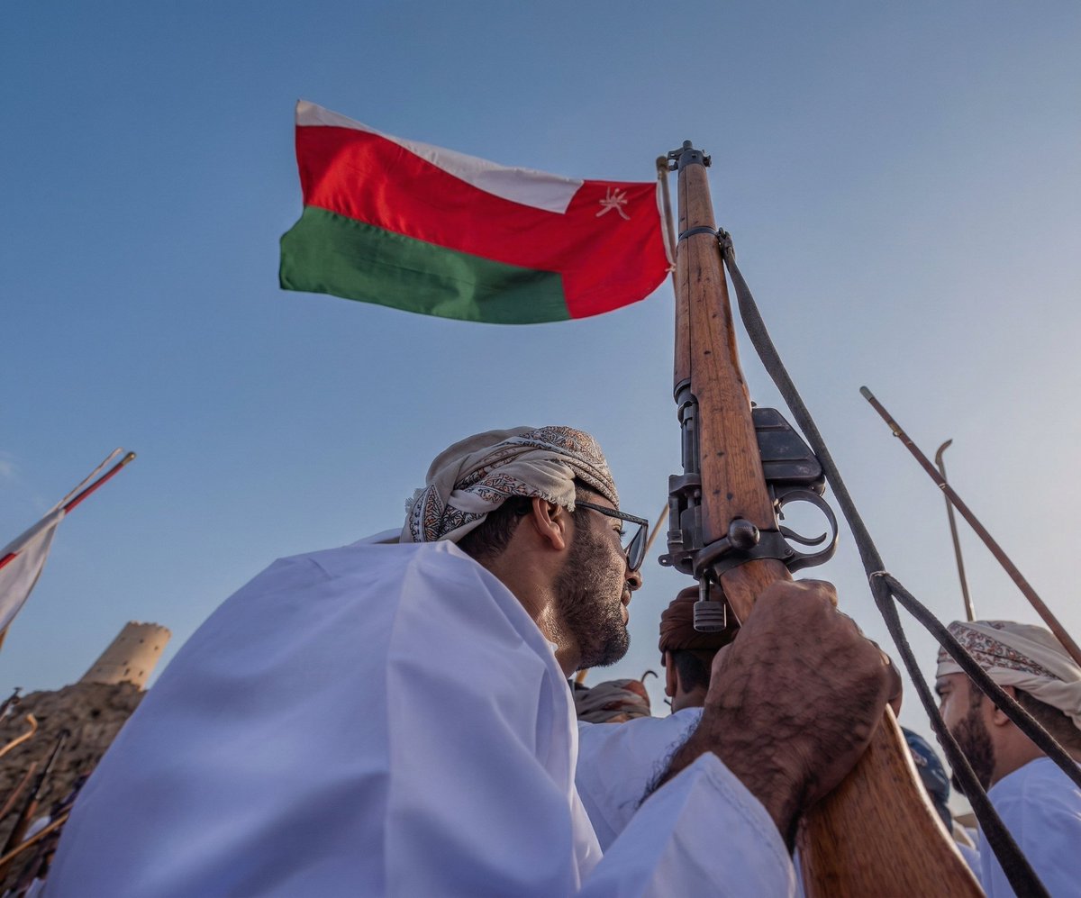 نحتفي بالوطن العزيز.. #عُمان نحتفي بسلطانها.. نحتفي بإنسانها.. نحتفي بمفرداتها، وقيمها. اح…