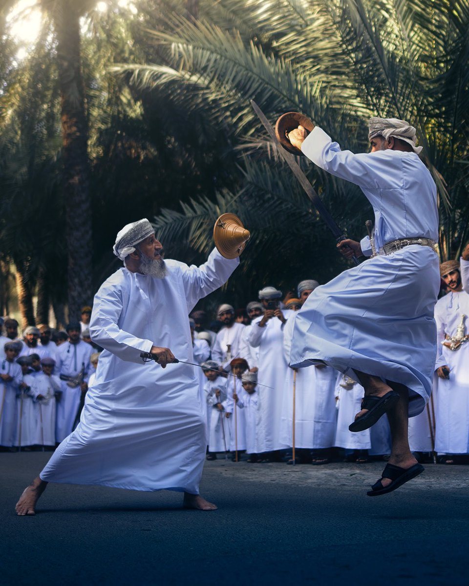 استمتعوا بالعيدِ.. وانشروا البهجةَ من حولكم، فالعيدُ له على النفسِ.. قوانينُ صارمةٌ بالفرح…
